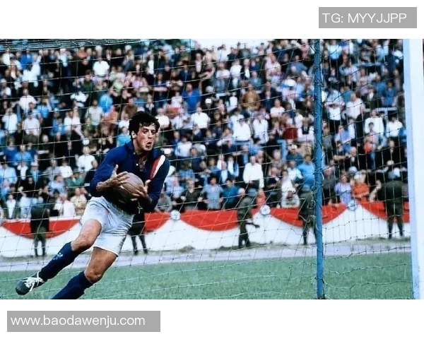 游走的足球明星是谁揭秘他们的传奇故事与精彩瞬间